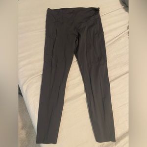 Fast and Free Lululemon leggings . Size 10. Great condition.